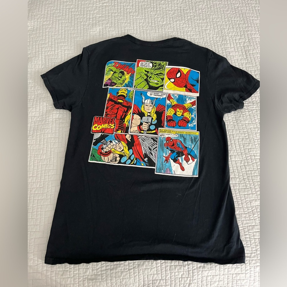 Marvel Comics Black T-Shirt Size Medium EUC